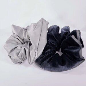 Electric Yoga Reflective Hair Scrunchies With Pockets! 2 Pack